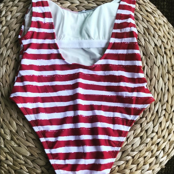 Bathing suit - Picture 2 of 2